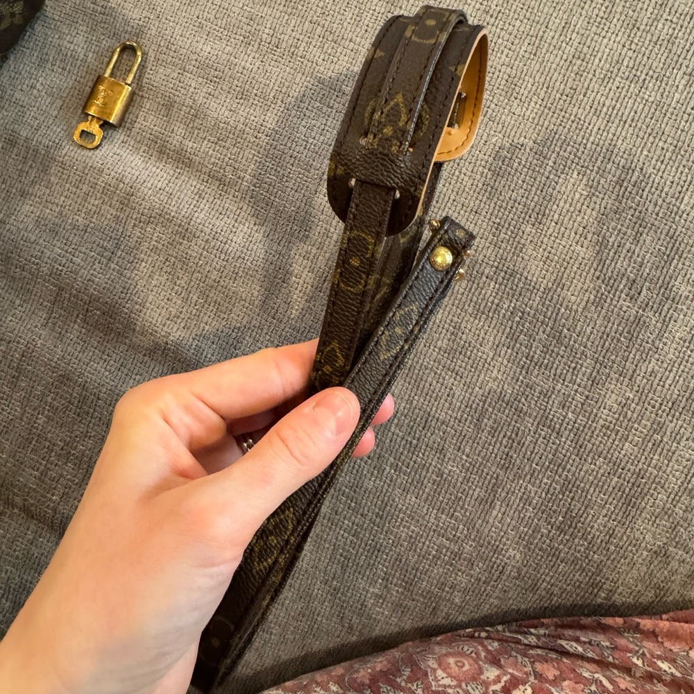 LOUIS VUITTON MINI SPEEDY WITH STRAP AND LOCK/KEY AUTHENTIC - Picture 10 of 16
